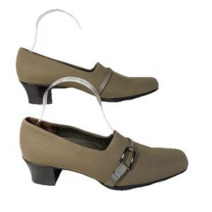 Munro Brown Low Heel Dress Shoes Women’s Size 8.5M Slip-On Buckle Pumps Made USA